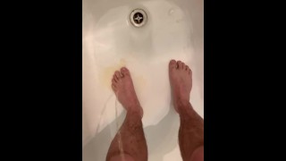 Pissing foot fetish 