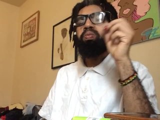 Thick slut comes to smoke