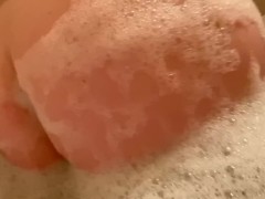 Bath time tease  - Screenshot 6 of 16 - Bubbles