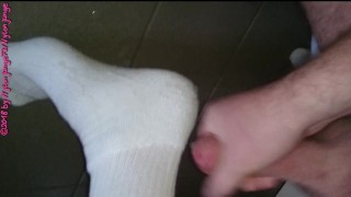 Weiße Tennissocken sind Kult