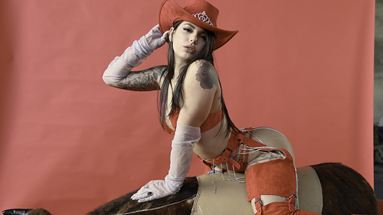 Petite Cowgirl Gina Valentina Rides Huge Cock - Pornhub.com
