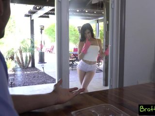 "I Wouldn't Fuck You With Dad's Dick" Savannah Sixx Wants Step Bros Cock screenshot number 1