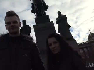 HUNT4K. Prager Abholung und leidenschaftlicher Sex gegen