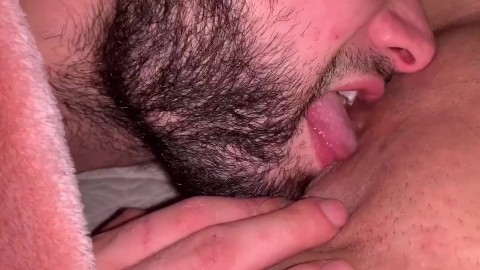 Eating wet pussy