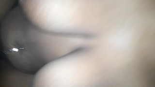 Сексуальный крошечный черный домашний секс во время менструации (pt.2cum-king313