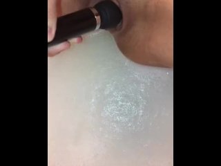 I Love Taking a Bath with_My Favorite_Vibrator and Squirting