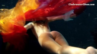 Underwater Show Edwige 放荡 水下
