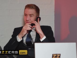 Brazzers - Big Tit Thicc boss Lucia Love gets big dicked at work screenshot number 0