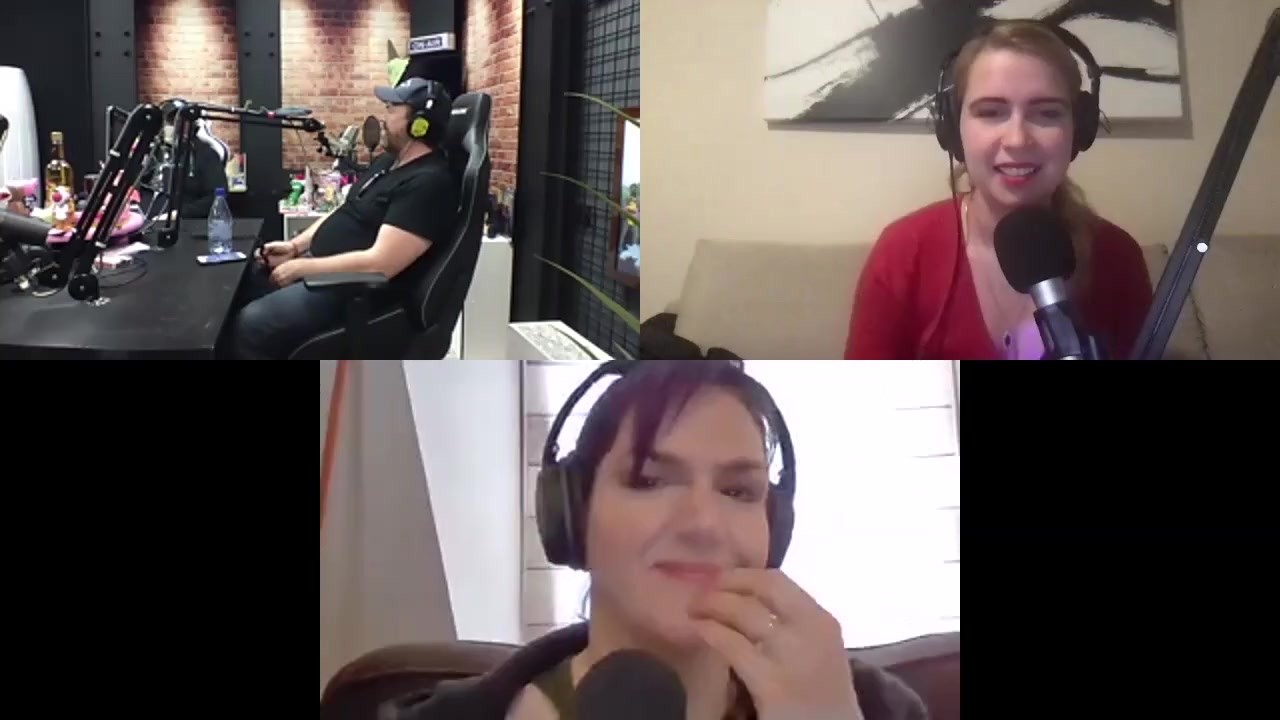 Matt & Mattingly on two Girls one Mic (Episode 75: Space Nuts) - Pornhub.com