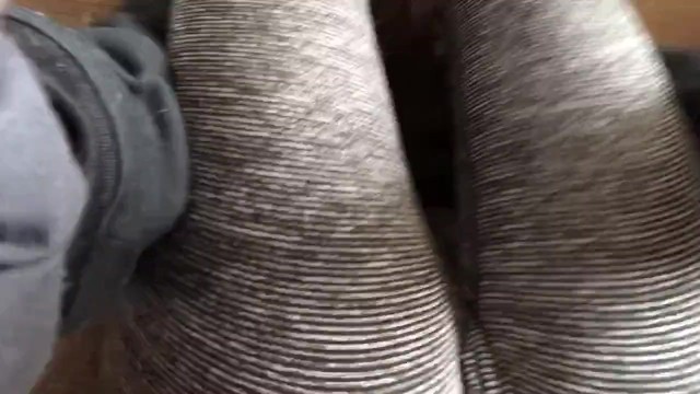 Amateur babysitter gets freaky in leggings during nap time