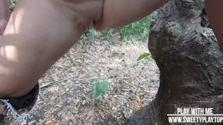 Sexy stepmom peeing in public park. 60fps