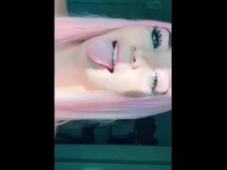 stick your tongue out for daddy