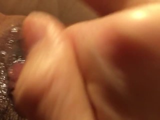 クリトリスびしょ濡れオナニー
