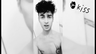 Twink usa seus peidos para tirar creampie do cu