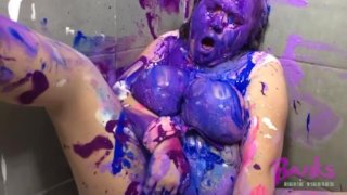 BBW In Bondage Covered In Paint Orgasming With Wand