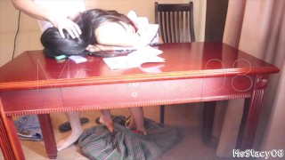18-летний студент Пинай трахается с отчимом во время выполнения домашнего задания