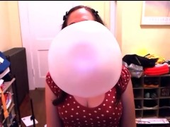 Blowing Giant Bubblegum Bubbles with a Whole Roll of Bubbletape!