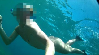 Nude diving and snorkeling in the sea