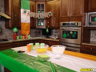 Realitykings-Petite blonde Riley fucks her stepbro in front of her friends