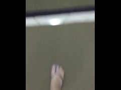 @tici_feet tici_feet ig tici feet walking wearing lilac havaianas