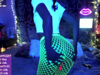 Horny Fucks HerAss After Squirting