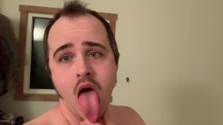 Most of the Cum missed my mouth, I tried :(
