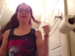 Cameltoe Tampon String Surprise - Screenshot 5 of 16 - Mother