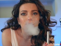 Девка курит кальян, сосет член и глотает сперму - Screenshot 16 of 16 - Kink
