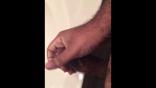 Grande cazzo nero masturbazione con la mano