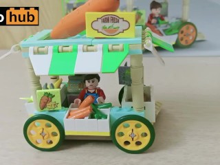 Diese Lego-Gemüsehändlerin Liebt Große Karotten (hohe Geschwindigkeit)