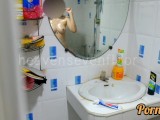 Thai girl taking a shower แอบถ่ายสาวอาบน้ำโดนจับได้ ก็เลยเย็ดกันเลยสงสัยจะเงี่ยน