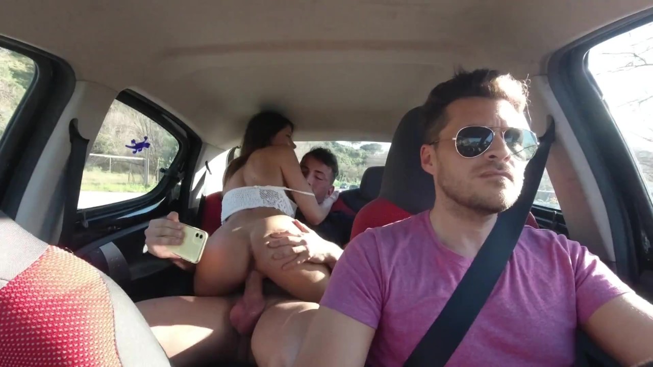 Having sex with a pretty Latina in the Uber