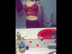 Titty drop ❤️ - Screenshot 4 of 16 - Nip Slip