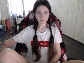 girl Talk to her stepmother and Masturbat same time(chaturbate：Sexy_B0rsch)