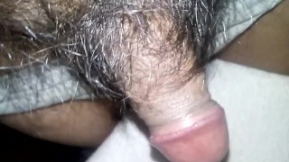 See my Very hairy and a drop of pre cum muy de cerca mi peluda verga