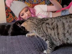 Playing with 2 Pussies