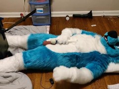 Fizzy tortures his balls with a robospanker - Screenshot 11 of 16 - Furry