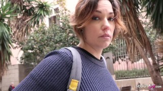 Pénzért dug a modell csaj