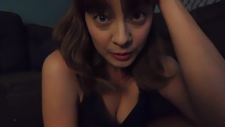 Frisky Hot Blonde se masturbando para você