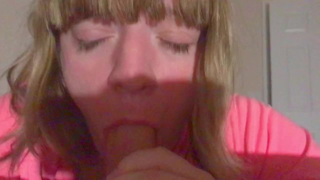 Отсасываю в новом доме!