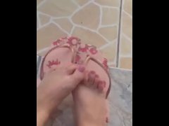 tici_feet @tici_feet IG tici feet showing my feet wearing new havaianas