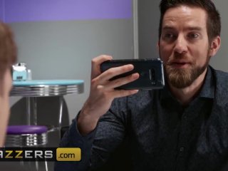 Brazzers -Thicc Cali Carter serves her phat ass for dinner