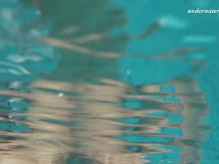 Underwater Babe Nina Wet and_Horny