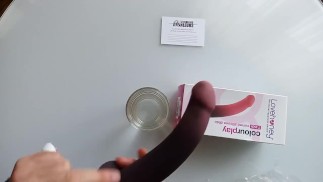Распаковка ColourPlay Изогнутый силиконовый фаллоимитатор - LOVEHONEY (Clubdesbranleurs.fr)