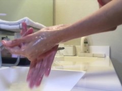Wash Your Nasty Little Hands - CoronaVirus Prevention - Screenshot 9 of 16 - Camgirl
