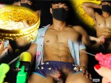 NEW! HOT STRAIGHT GUY PLAY WATER FESTIVAL CUM EXPLOSION! 健壮直男玩泼水节大量射精