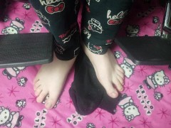 Foot Fetish: Wiggle Your Toes Ad Nauseum Til Orgasm. - Screenshot 15 of 16 - Toes
