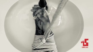 鞭打和捆绑 Xtreme 坏女孩被爸爸狠狠地洗了