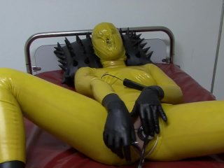 Hot Latex Catsuit Girl Masturbates With Rubber Mask_Breathplay DildoGames