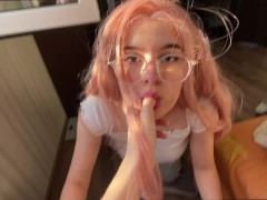 Милая девушка-подросток сосет хуй - Лучший минет - Screenshot 8 of 16 - Suck Dick